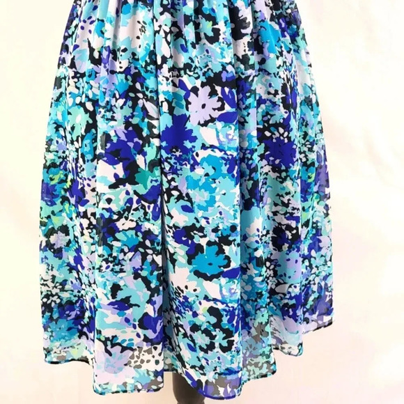 New York and Company Women's Floral Chiffon Twisted Collar Dress Size 0 Blue - Picture 5 of 15